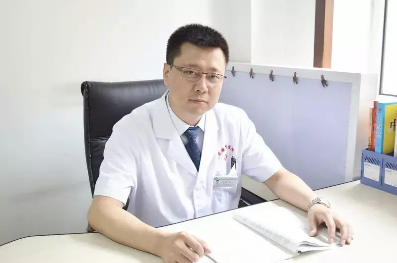 中亚朱海涛主任：谨守“看诊两原则”，用责任感打动每一位患者