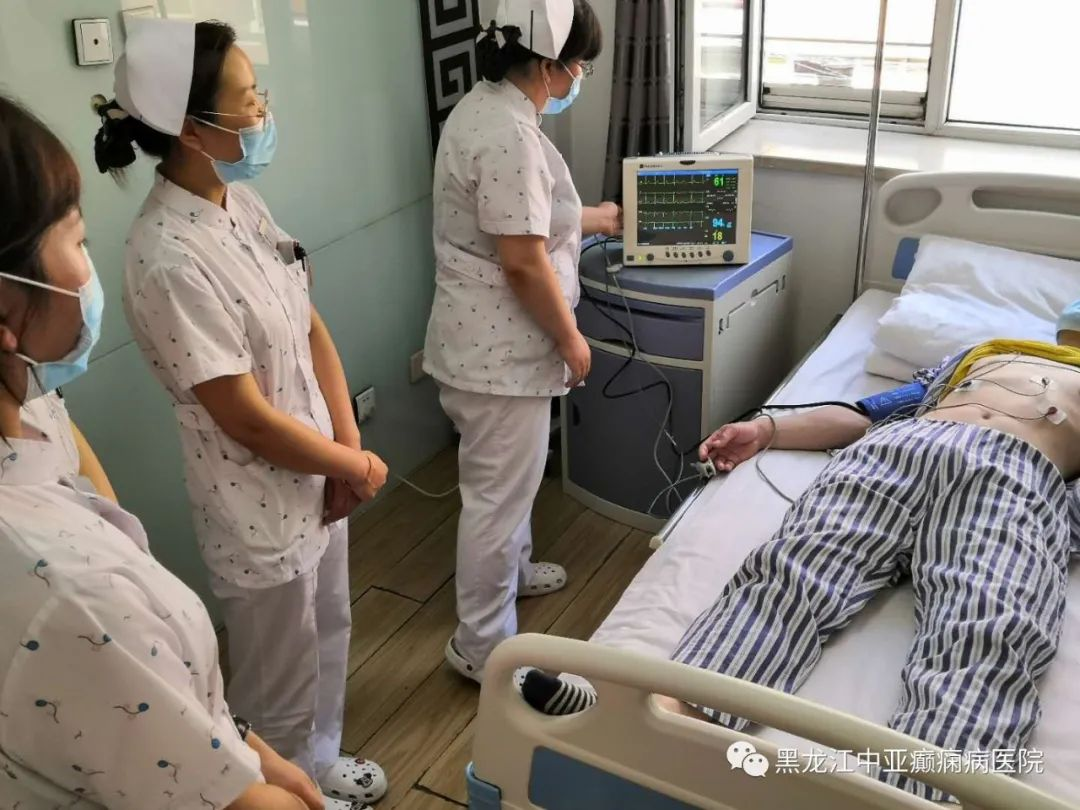 为患者提供优质护理服务：黑龙江中亚癫痫病医院开展护理技能培训